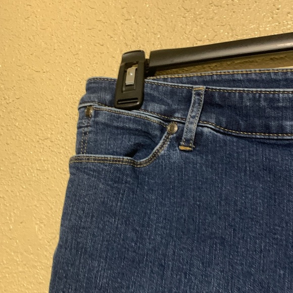 Christopher & Banks Jeans 12P Blue Stretchy Embroidery Straight Mid Rise Cotton - Picture 5 of 16